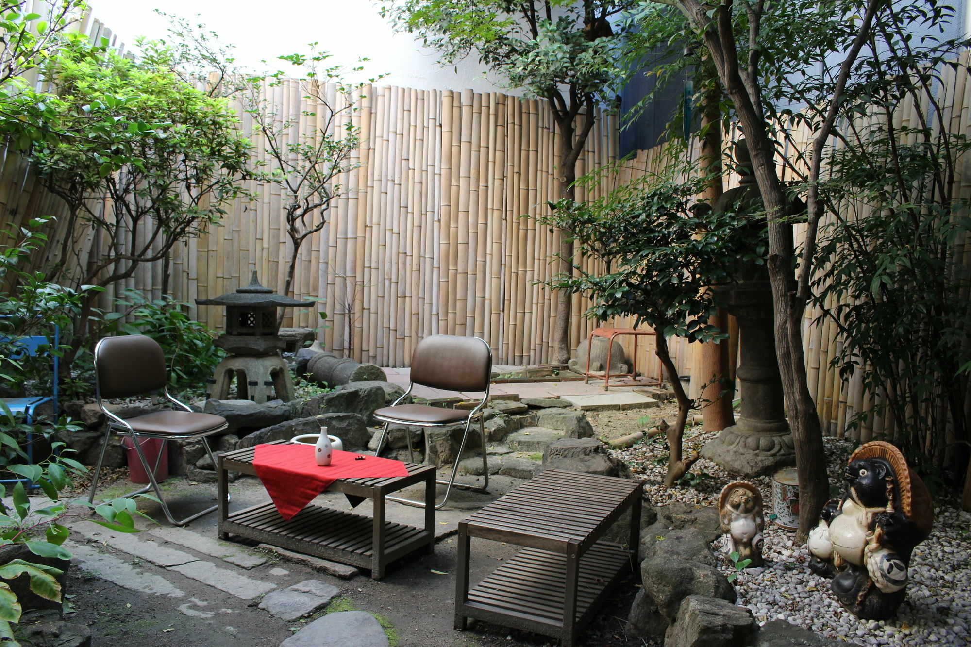 Gomaharu Guesthouse โอซาก้า ภายนอก รูปภาพ